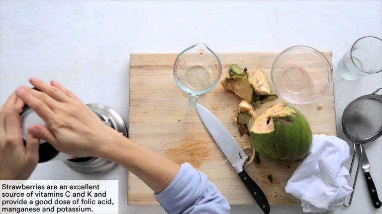 Coconut Water-Strawberry Smoothie – Eat Clean with Shira Bocar