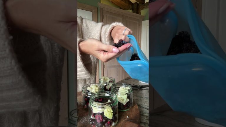 Making my DIY smoothie ‘packs!’ #healthyhabits #healthylifestyle