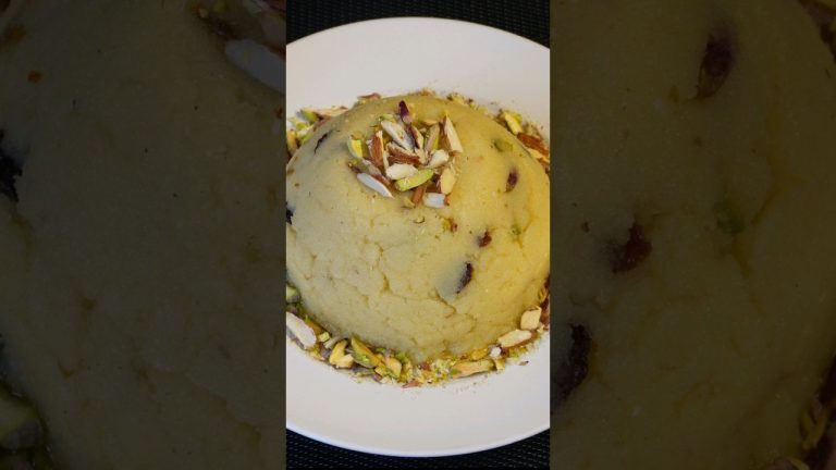 Delicious Suji Ka Halwa #shorts #shortvideo #sujikahalwa #soojihalwarecipe #recipe
