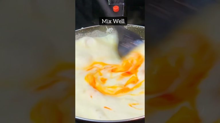 সুজির শুকনো মিষ্টি এই সহজ পদ্ধতিতে বানিয়ে মাসের পর মাস সংরক্ষণ করুন #shorts  #rumisrecipes