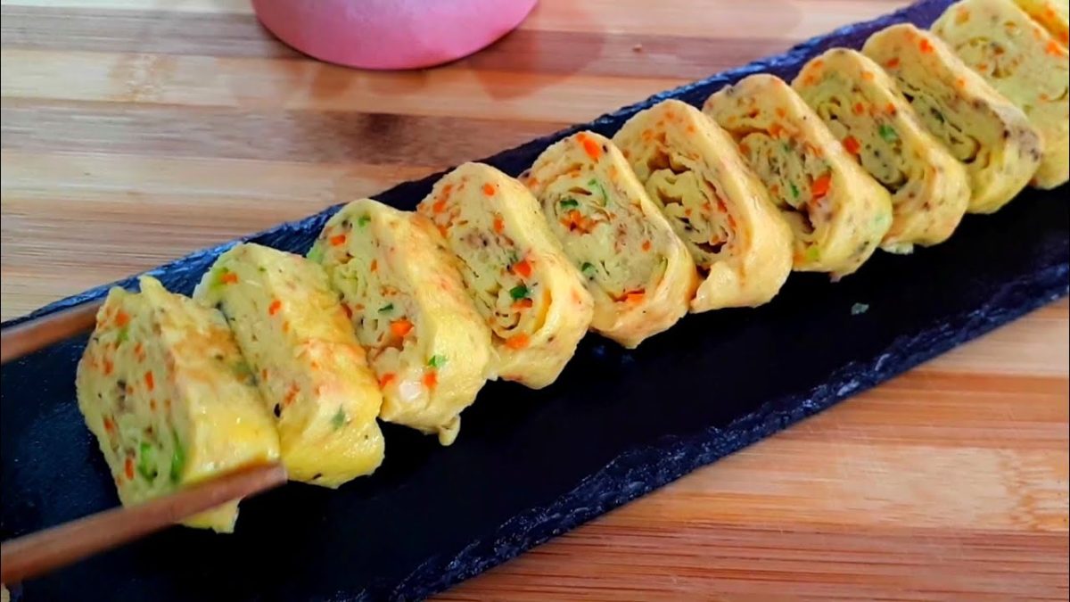 Simpleng luto ng Itlog|Korean Egg Roll Recipe - Amazing Foods TV