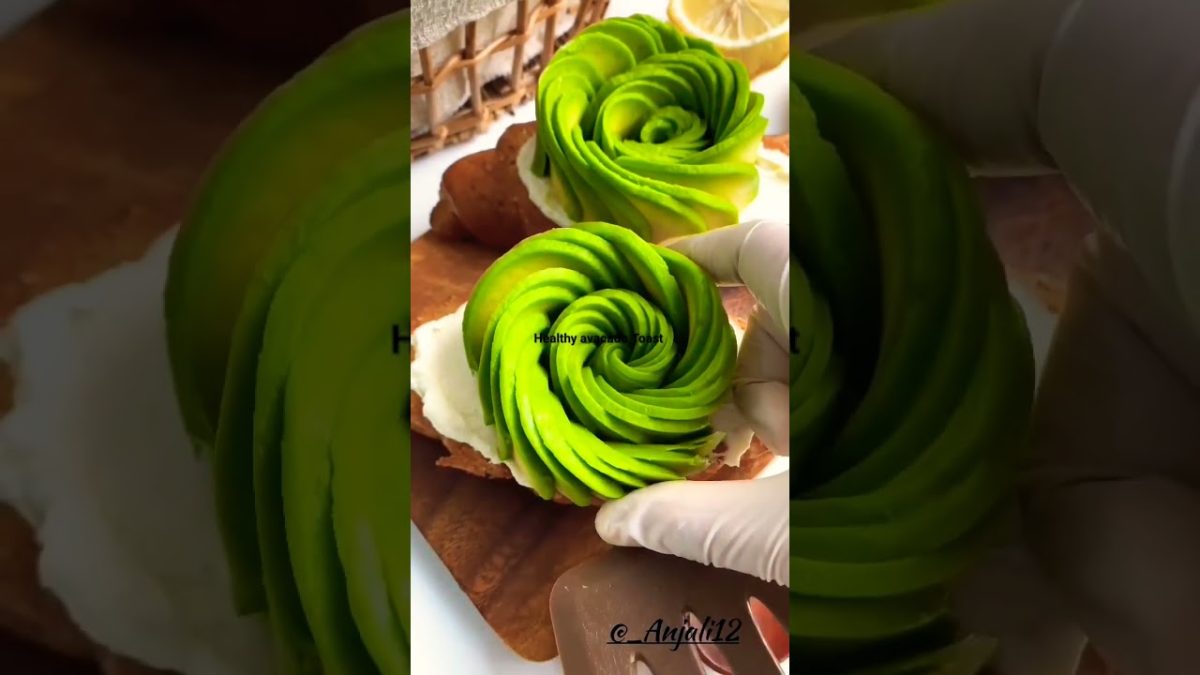 Healthy avacado Toast🥑 & Strawberry Cheesecake buns dessert🍓#ytshorts #shorts #relaxing #shortsfeed