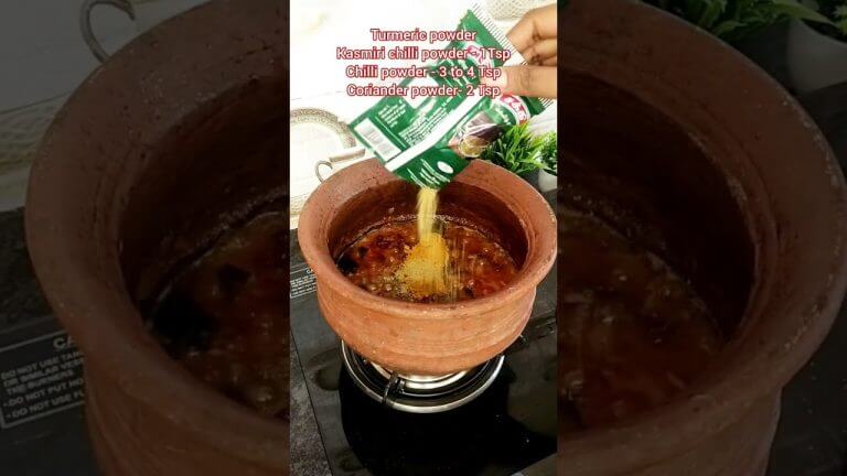 செட்டிநாடு மீன் குழம்பு || Meen kulambu recipe in Tamil || Fish gravy recipe || #fishcurry #shorts