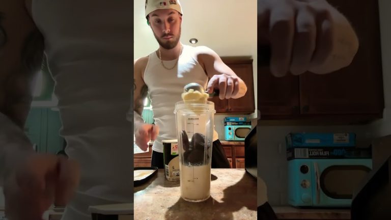 Let’s make a Oreo McFlurry at home #mcflurry #icecream #food #mcdonalds #recipe #cooking #viralhacks