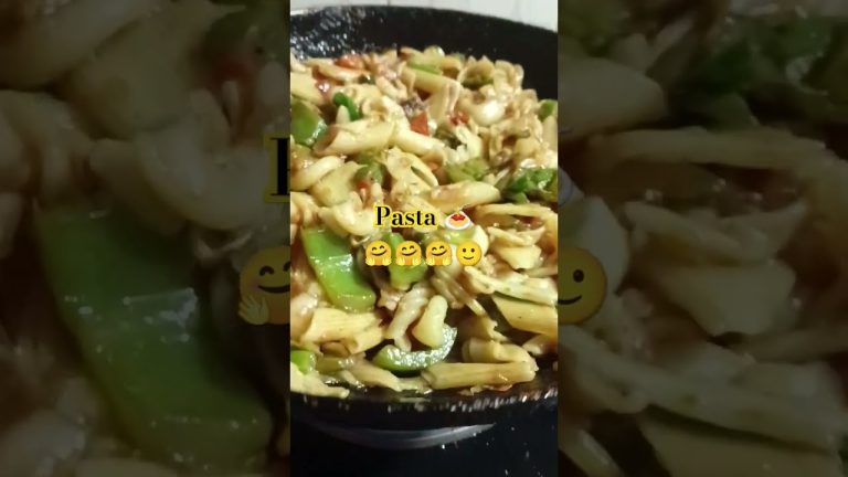 Ghar Par Pasta 🍝 Bana Hai🙂🫶 #shortvideo #pasta #homemade #punjabisong #punjabi @MeenaKumariLearning