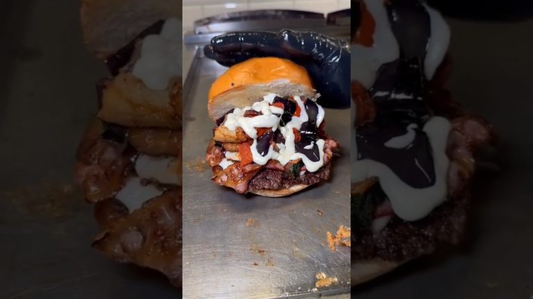 Burger making recipes #daily #food #chinese #foodie #chinease #viral  #chinesefoos #youtubeshorts