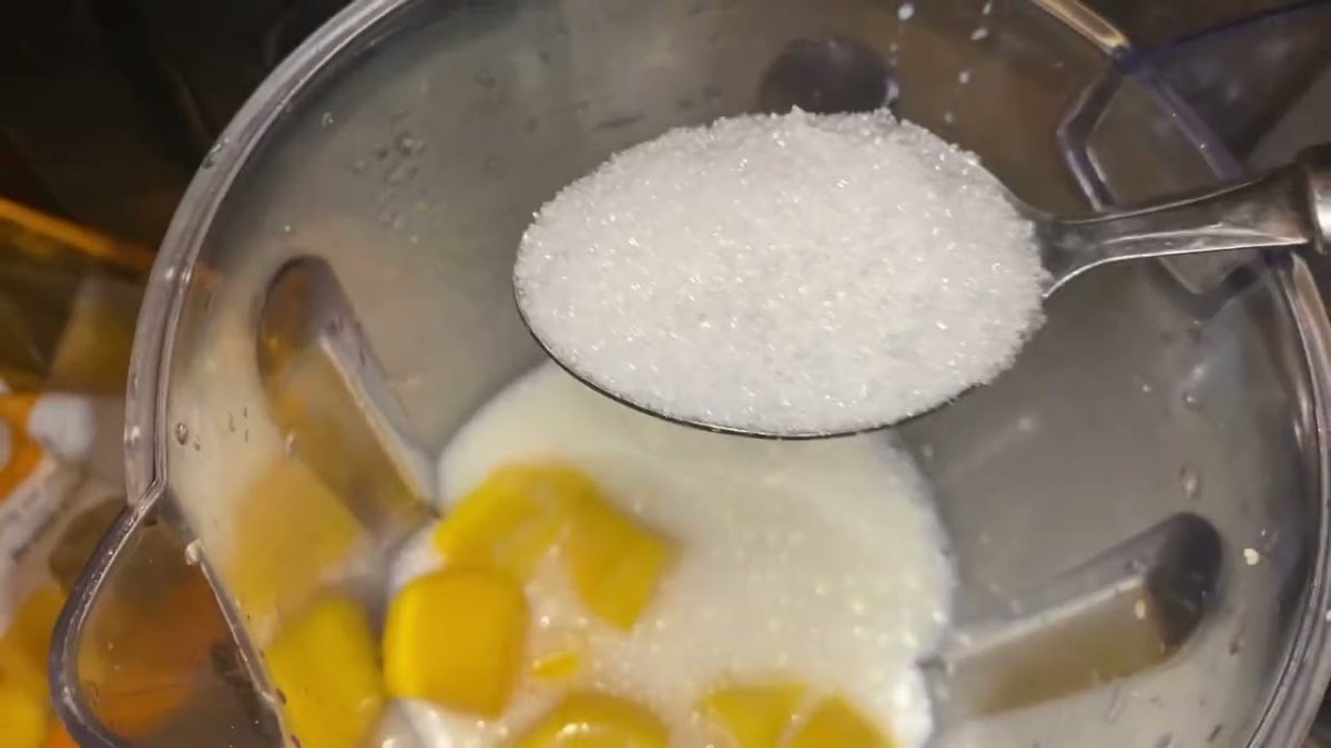 Mango smoothie recipe 1 minute | mango juice recipe