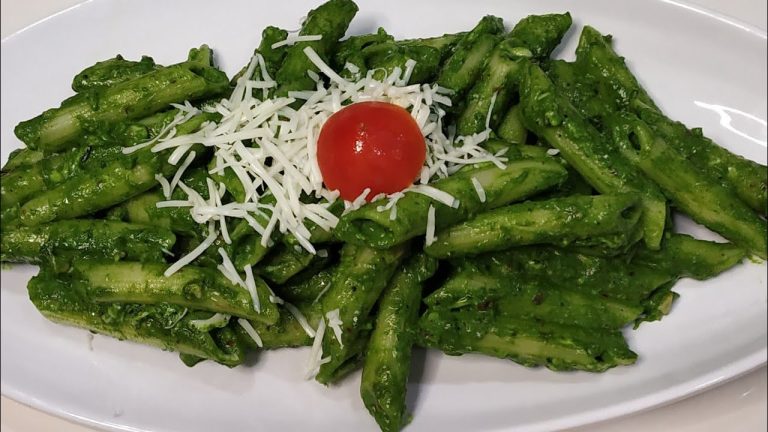 Creamy Spinach Pasta Recipe | Cheesy Palak Pasta Recipe