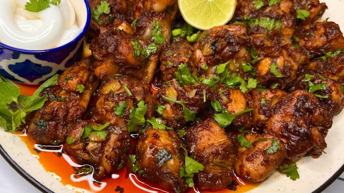 Buss Khushbu Sey Hi Bhook Lagjayegi – Kariye Sab Ko Impress Banake GARLIC PEPPER CHICKEN ROAST – CWF