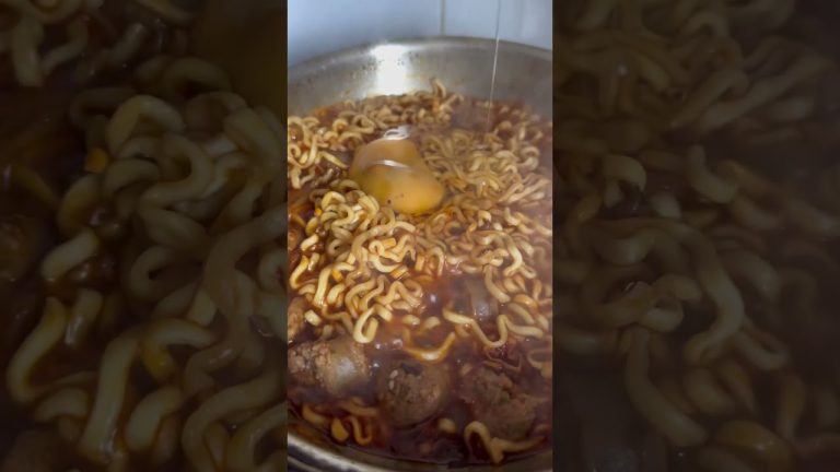 SPICY BULDAK RAMEN! 🥵 #shorts #foodie #recipes