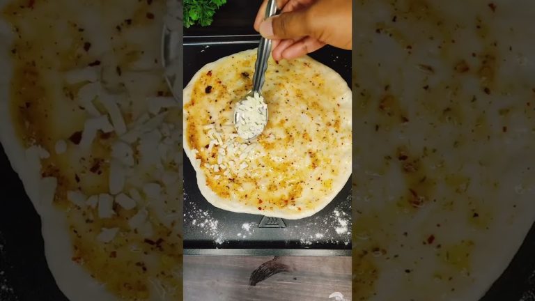 Dominos Style cheesy garlic bread recipe😻🔥 #shortvideo #shorts #youtubeshorts #viral