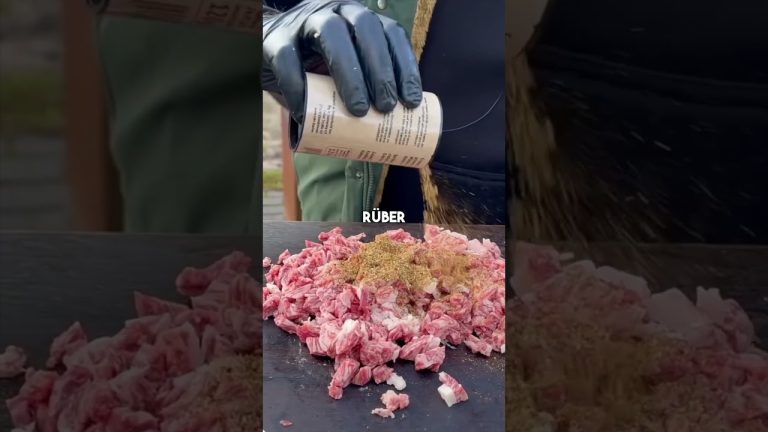 100€ Mettbrötchen vom A5 Kobe Wagyu … ziemlich irre … gnau deshalb musste ich es machen ✌️#kobe