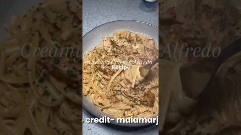 Easy chicken Alfredo recipe 🍝 #food #pasta #recipe #cooking #kitchen  #trending #shorts #dinner