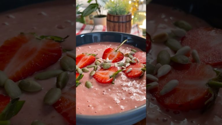 Strawberry Smoothie Bowl – how to make smoothies at home | smoothie recipes for weight loss #shorts