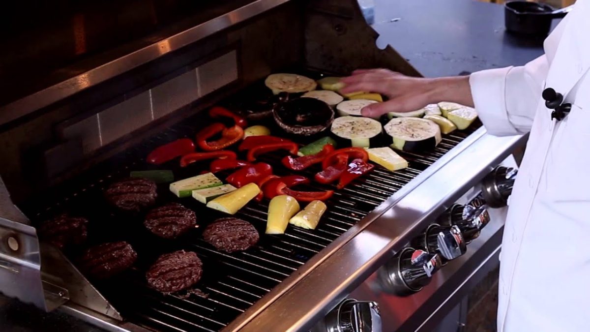 How to Grill for Beginners : Grilling & Cooking