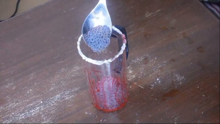 Banana & Strawberry Smoothie|| Easy Drink Recipes|| IFtar Special Drink