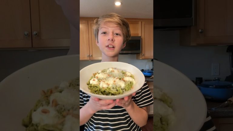 Pesto Pasta!  #shorts #fyp #viral #cooking #food #chef #recipe #pasta #trending