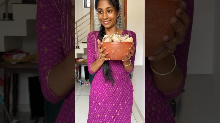 ഒരു കലം ഞണ്ട് 🦀ഉണ്ട് 🤤വെറുതെ ഇരുന്നു തിന്നണം 🤤#trending #youtubeshorts