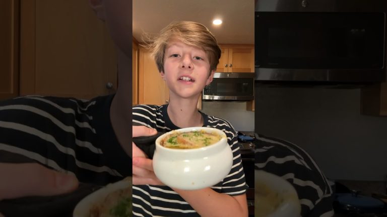 French Onion Soup! #shorts #fyp #cooking #food #chef #recipe #trending