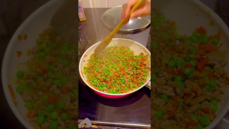Carrots 🥕 onions 🧅 stir fry with ground pork #delicious #stirfry #easyrecipe #carrots #onion #pork