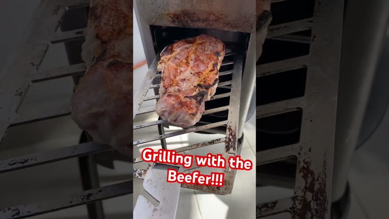 Grilling meat with the Beefer! #grill #grilling #beefer #bbq