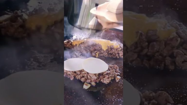 CHEESESTEAK BATTLE! #Shorts #phillycheesesteak #cheesesteaks #cheesesteak #phillysteak #Steak