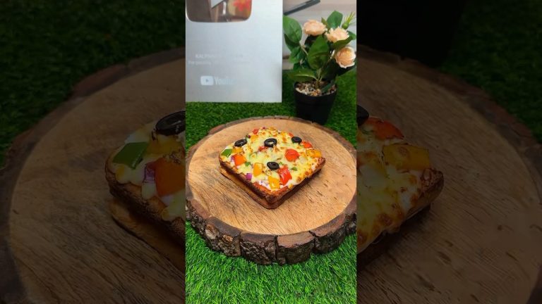 Bread pizza 😍😍❤️❤️…. #shorts #shortvideo #breadpizza #pizza #viral #kalpanaskitchen