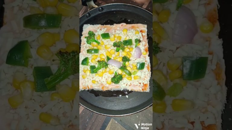 bread pizza recipe #easy#tasty#shortvideo#homemade#youtubeshorts#junkfoodlover#ramadanspecial