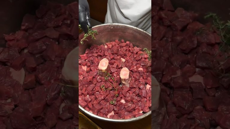 OrtaKöy'de Konyalı Ferdî Usta'dan KARA KAVURMA 💯 👌