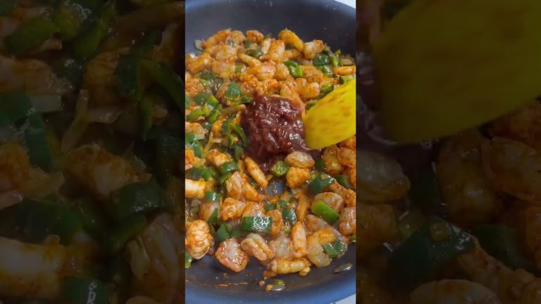 Tacos Gobernador #freddsters #foodie #cooking #shrimp #tacos #recipe #spicy #cheese #seafood