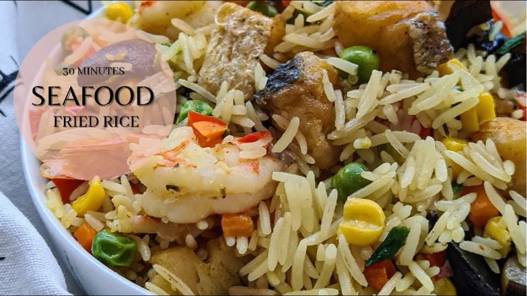 30 MINUTES SEAFOOD FRIED RICE RECIPE | THE KITCHEN MUSE