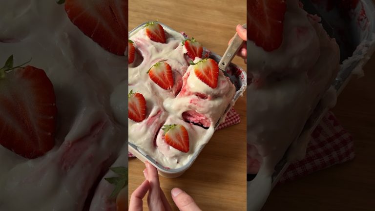 Making Strawberry Buns 🍓#dessert