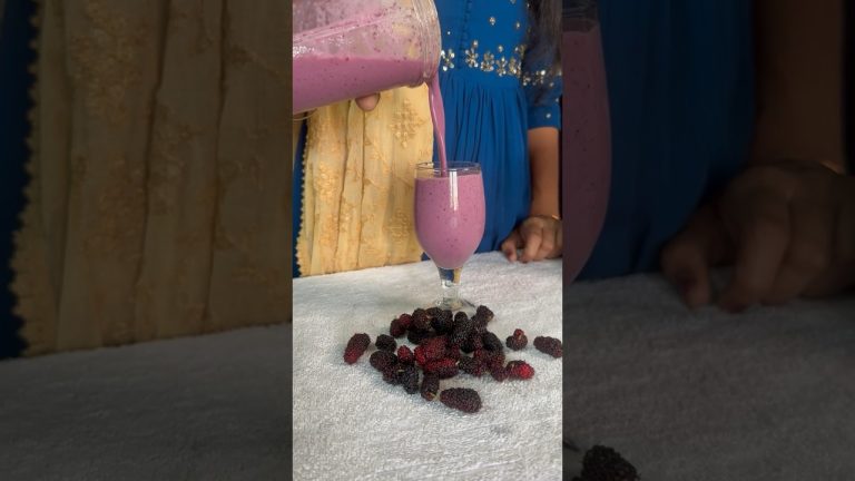 🤮Ice Cream తో పుల్లగా 🤣🥴తియ్యగా కాని 🍇Mulberry Milkshake🥤బాగుంది #sandyalingam #funny #shorts
