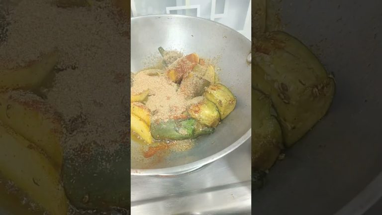 aalu began fish curry #viral #food #youtubeshorts #recipe #shortsviral#ytshort #foodie #cooking#food