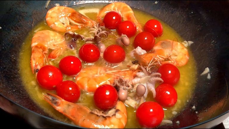 My favorite Italian pasta recipes. Seafood x French white wine sauce.