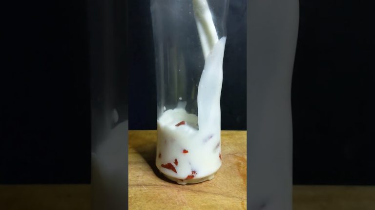 “Let's make..Strawberry 🍓 Milkshake #shorts #asmr #food #strawberry #milkshake #milk #streetfood