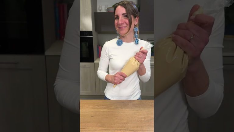 #adv TIRAMISU' al CAPPUCCINO con PAVESINI☕🍫 #Shorts