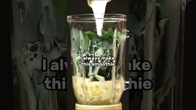 THIS NUTRITIONIST-APPROVED Anti Inflammatory Smoothie is Delicious!