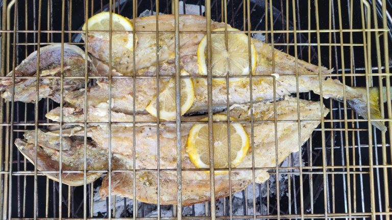 YELLOW TAIL BRAAI/BBQ | How To Braai/BBQ Yellow Tail without over cooking it