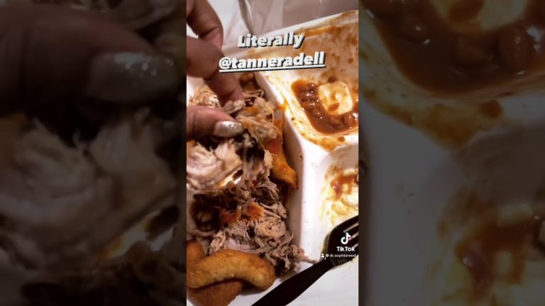 Acrylics covered in bbq at the line dance. 💅🏾#blackcountry #notsoladylike #bucklebunny