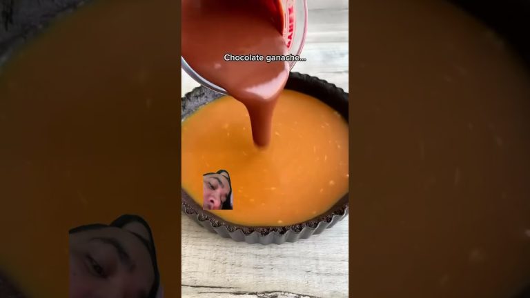 #chocolate #cake #tart #dessert #halloweencake #recipe #spookytreats #chocolatecake #sweettreat