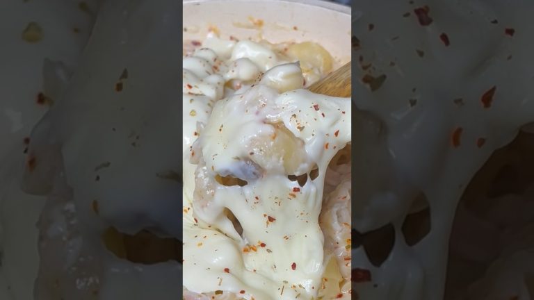 Cheesy white sauce pasta ASMR #asmrcooking #whitesaucepasta #shorts