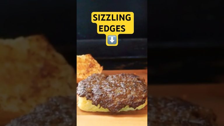 SIZZLING EDGES! The SECRET to the BEST SMASH BURGER 🍔! #burger #blackstonegriddle #beef #shorts