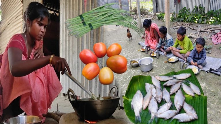 How Santali MOTHER cooking & eating JAPANI PUTI fish recipe with SAJNEDATA | Tribal Mother Life