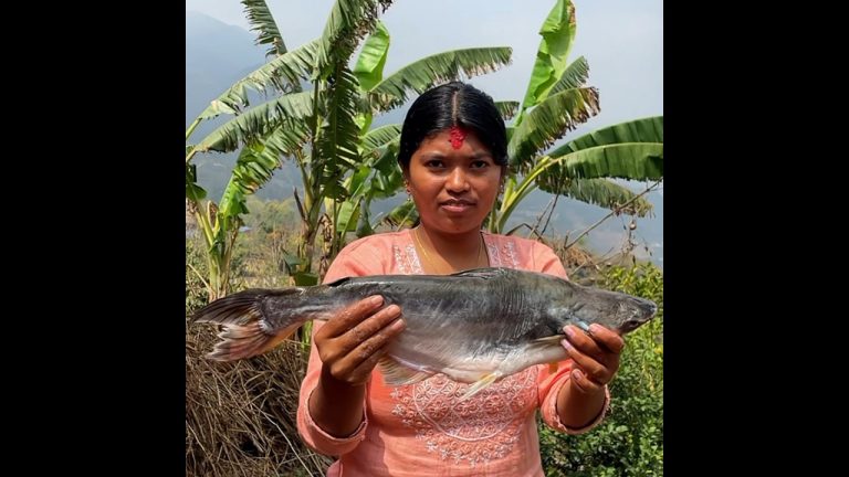 MINI VLOG | Cooking Fish in Mud 😱 #tilakshresthavlogs #nepal #minivlog #ytshorts #vlog