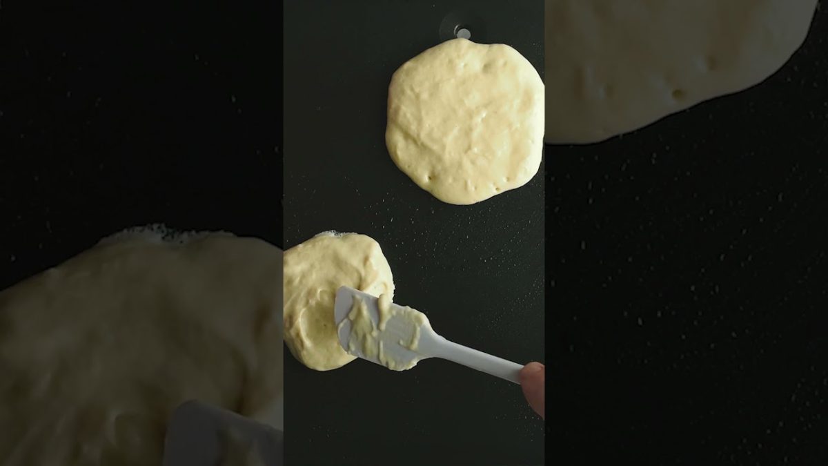 Want Perfect Pancakes? Skimp on the Oil. #Shorts