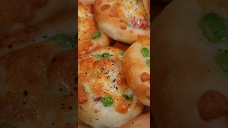 【パン職人】枝豆とベーコンの絶品ピザパン作ってみた🤤#パン #パン作り #bread #飯テロ #asmrfood #shorts