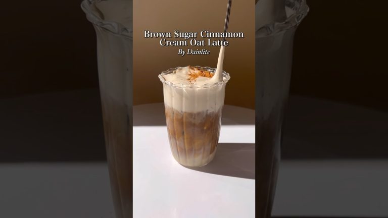 Making Brown Sugar Cinnamon Cream Oat Latte🤎 #shorts