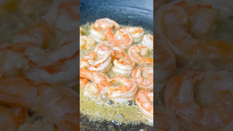 The Ultimate Garlic Butter Prawns #asmr #asmrcooking #food #shorts #seafood #prawns #prawnrecipe