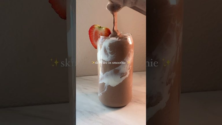 good for you collagen smoothie 🍓🍫✨ #recipe #smoothie #healthy #aesthetic #selfcare #selflove